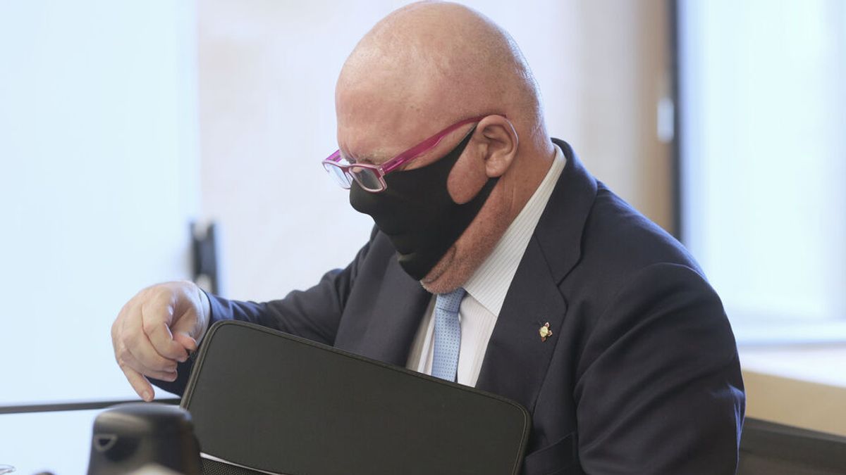 El juez propone juzgar a Villarejo por espiar a un árbitro del conflicto entre Planeta y Kiss Fm