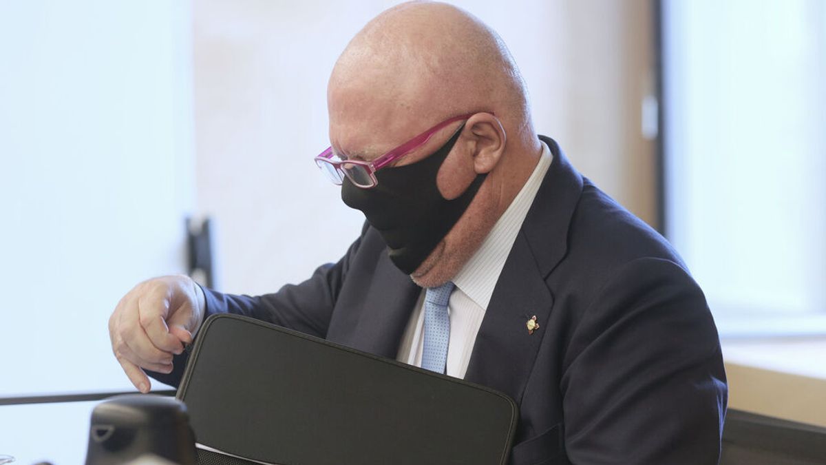 El juez propone juzgar a Villarejo por espiar a un árbitro del conflicto entre Planeta y Kiss Fm El juez propone juzgar a Villarejo por espiar a un árbitro del conflicto entre Planeta y Kiss Fm