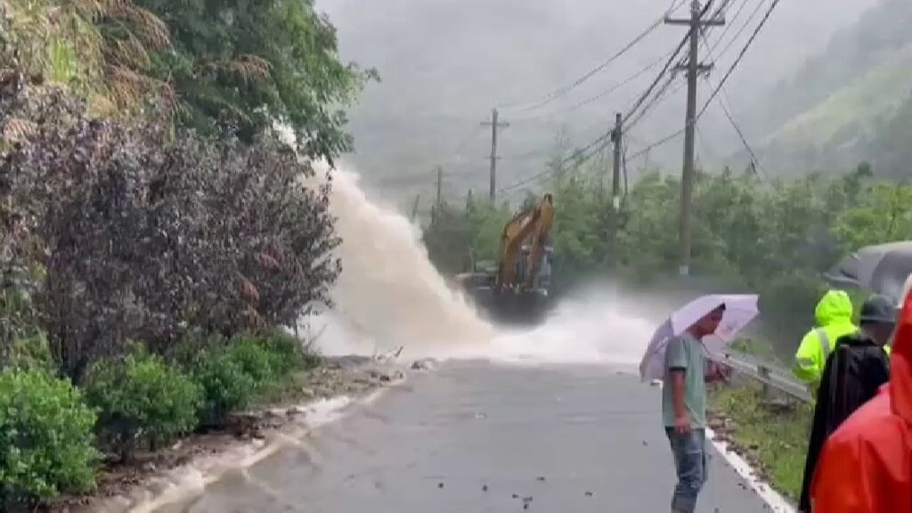 El tifón In-Fa arrasa China y obliga a suspender vuelos y trenes