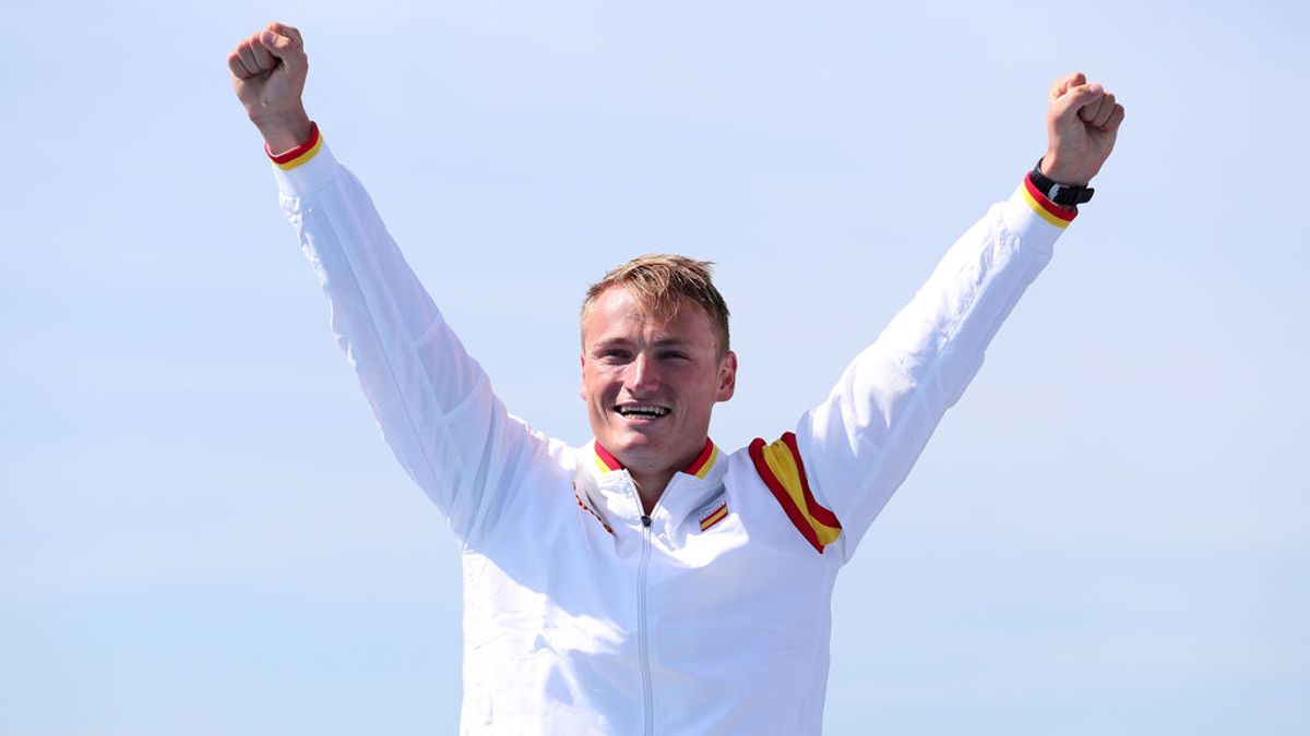 El piragüista español Marcus Cooper Walz la lía en Tokio por su bandera de España El piragüista español Marcus Cooper Walz la lía en Tokio por su bandera de España