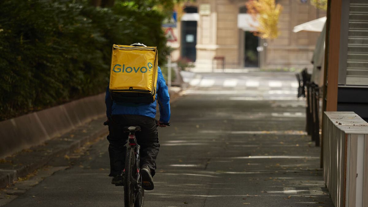 Glovo contratará 2.000 repartidores en España antes de que acabe 2021 para adaptarse a la Ley Rider Glovo contratará 2.000 repartidores en España antes de que acabe 2021 para adaptarse a la Ley Rider