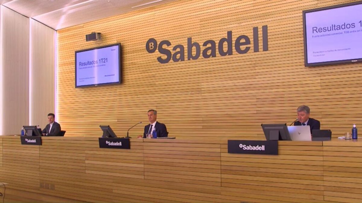 Banco Sabadell registra un beneficio neto de 220 millones hasta junio, un 51,5% más Banco Sabadell registra un beneficio neto de 220 millones hasta junio, un 51,5% más