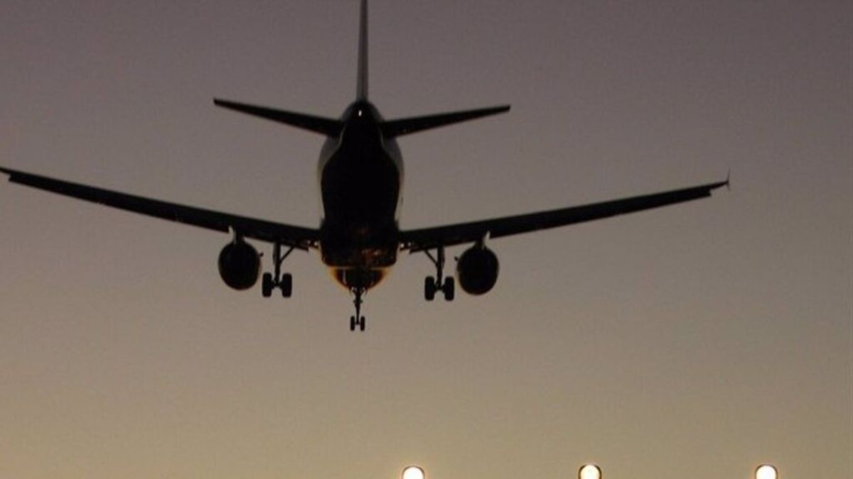 La demanda de vuelos se desploma un 60% en junio por las restricciones internacionales La demanda de vuelos se desploma un 60% en junio por las restricciones internacionales