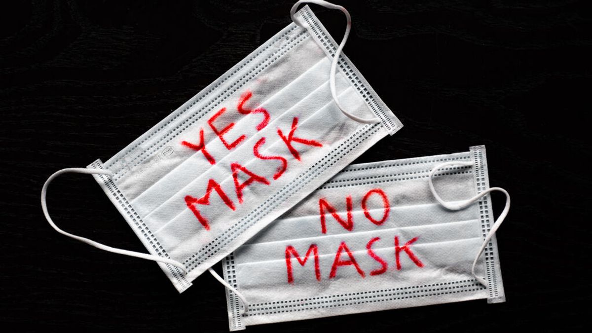 Mascarillas, restricciones o riesgos de contagio: las falsas dicotomías que nos han dividido en la pandemia Mascarillas, restricciones o riesgos de contagio: las falsas dicotomías que nos han dividido en la pandemia
