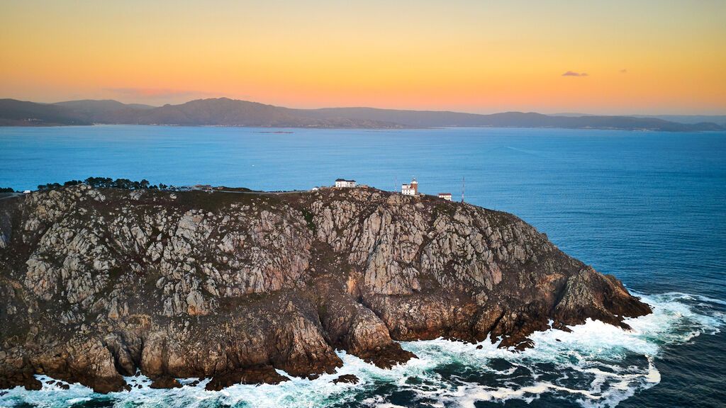 Cape_Finisterre_(37172375670)