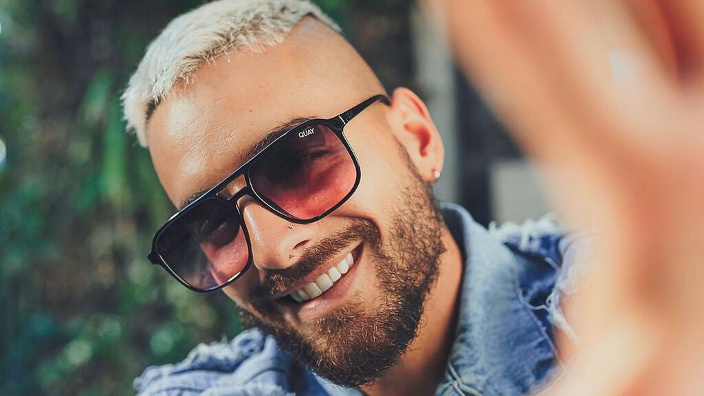 Maluma sube la temperatura y calienta la nueva gira con un vídeo en el que besa a varias de sus fans