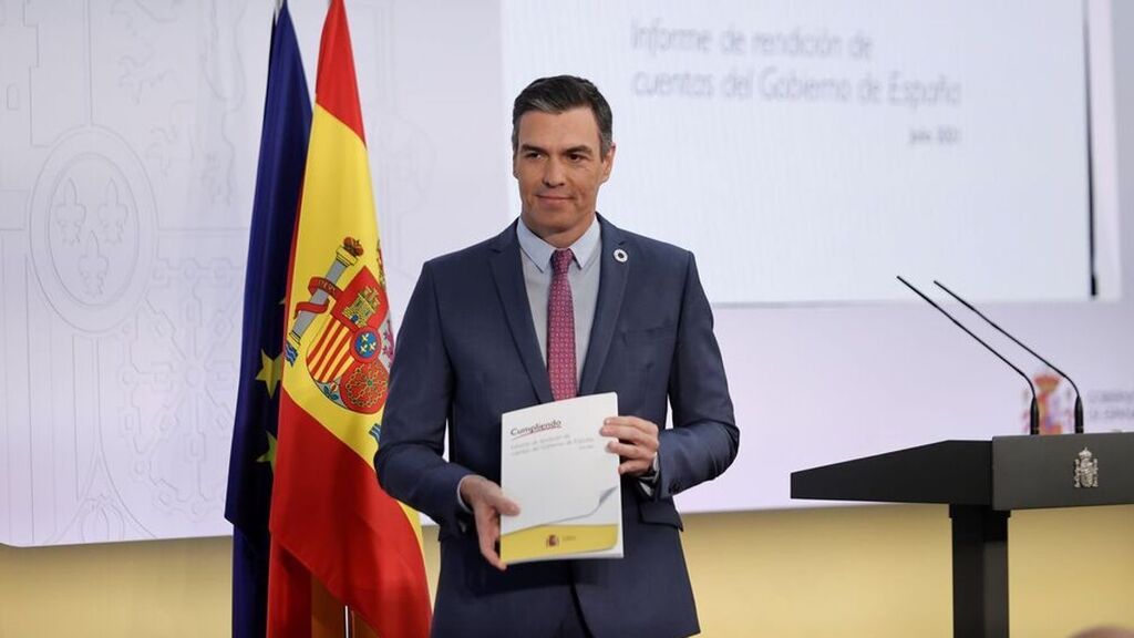 Pedro Sánchez hace balance del curso político y saca pecho por el éxito en la vacunación contra el covid