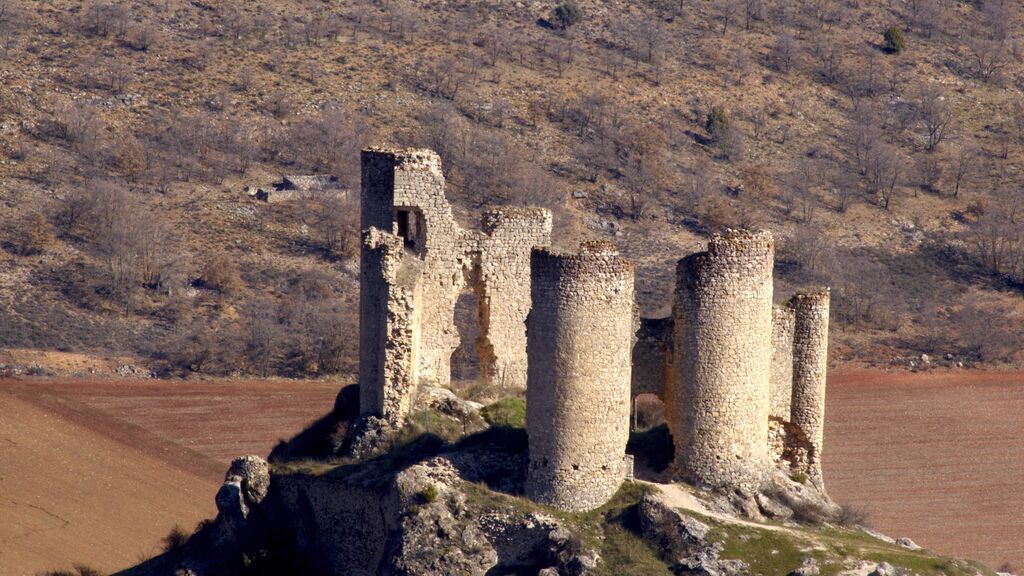 Ruinas del Castillo de Pelegrina.