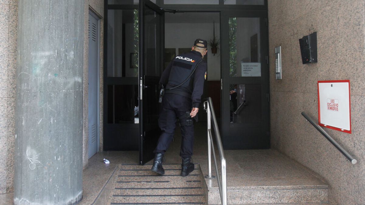 Detenido en A Coruña un joven por agredir sexualmente a septuagenarias Detenido en A Coruña un joven por agredir sexualmente a septuagenarias