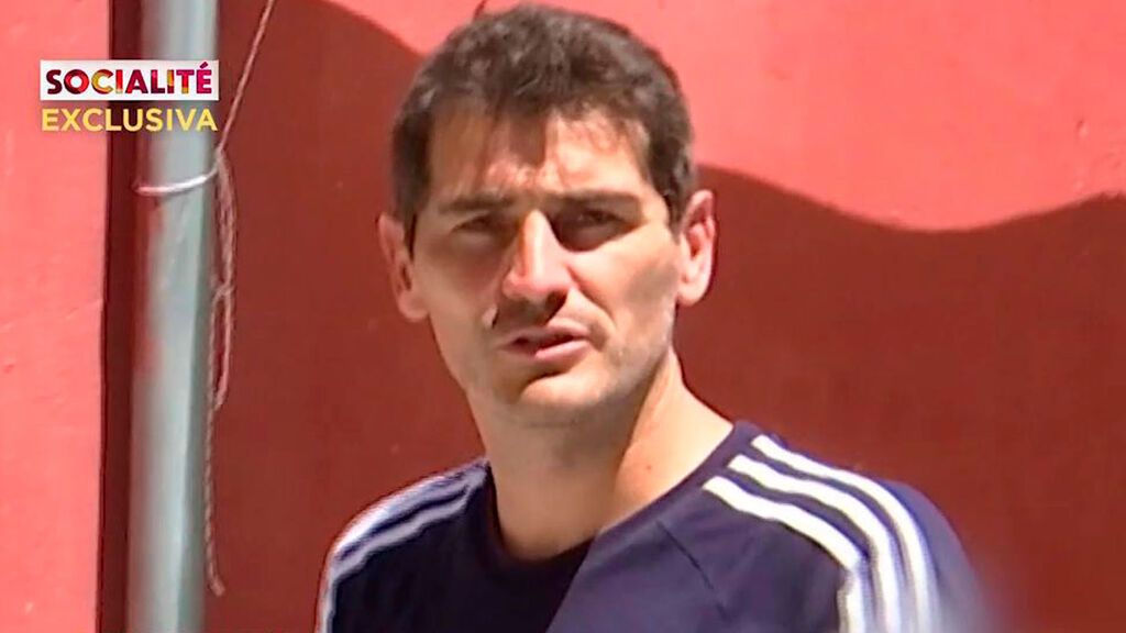 Iker Casillas pierde los papeles y se encara con un equipo de 'Socialité' Socialité 2021 Programa 475