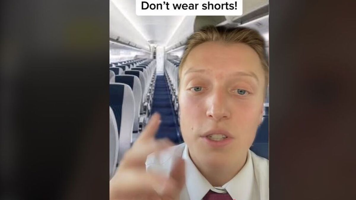 La razón por la que no deberías llevar pantalones cortos en el avión y otros consejos de un azafato de vuelo