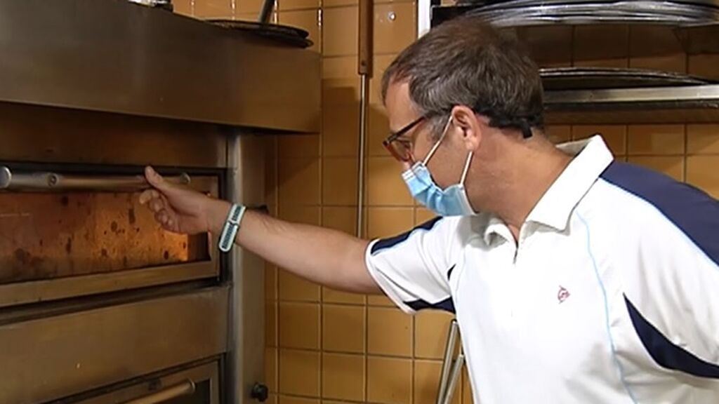 Una pizzería de Granada muestra el 'infierno' de la factura de la luz para llevar el negocio