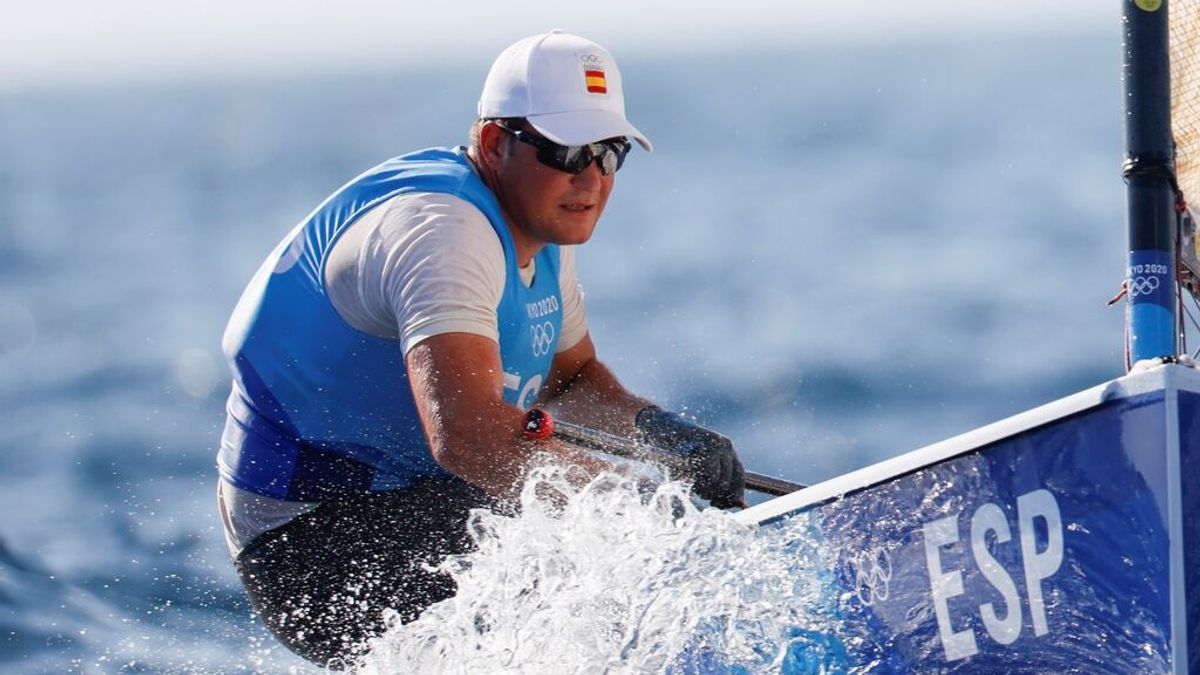 Joan Cardona suma, con su bronce en la clase Finn, la novena medalla para España Joan Cardona suma, con su bronce en la clase Finn, la novena medalla para España