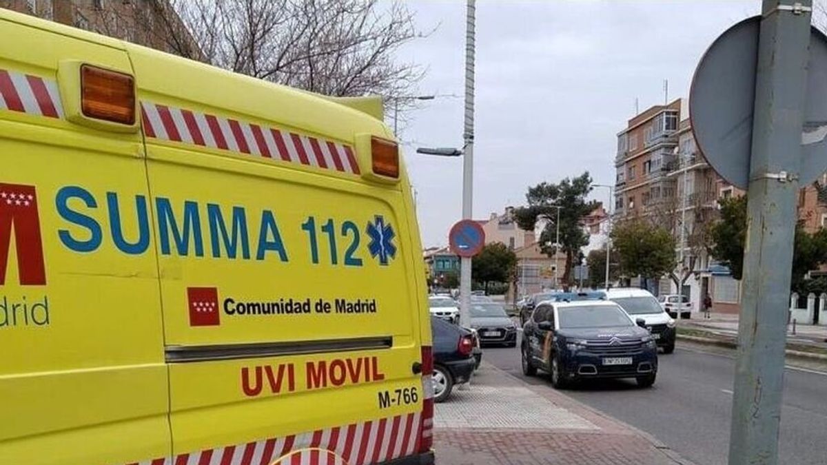 Una bebé de año y medio, muy grave tras caerse desde un segundo piso en Madrid Una bebé de año y medio, muy grave tras caerse desde un segundo piso en Madrid