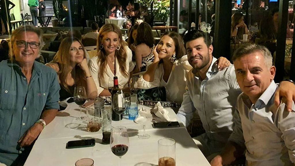 El look de Paula Echevarría para una cena de amigos en Marbella