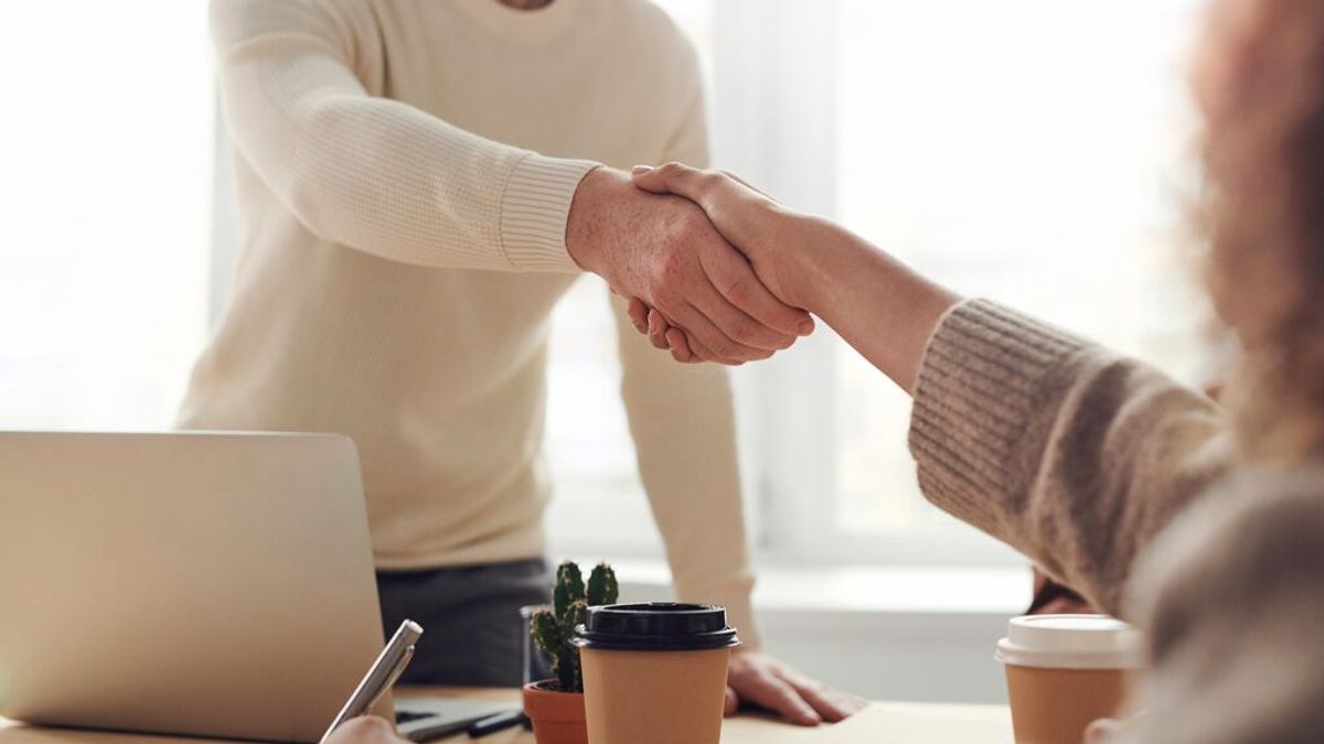 La estafa de la amistad: Una valenciana ofrece un puesto de trabajo falso a cambio de bizums como favor La estafa de la amistad: Una valenciana ofrece un puesto de trabajo falso a cambio de bizums como favor