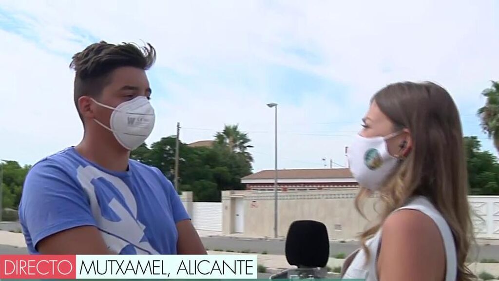 Un okupa de Mutxamel, cara a cara con la propietaria: "Sabemos que la casa es suya"