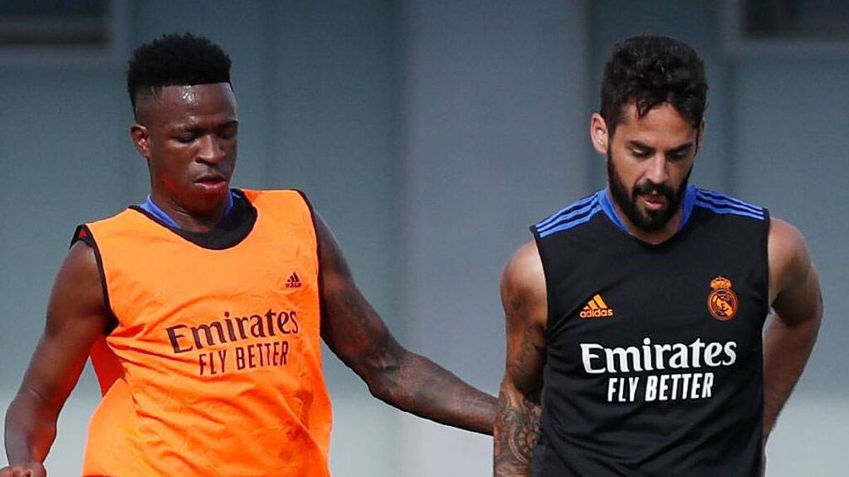 El Real Madrid y Ancelotti consensuan la salida de cinco jugadores más antes de que acabe el marcado El Real Madrid y Ancelotti consensuan la salida de cinco jugadores más antes de que acabe el marcado