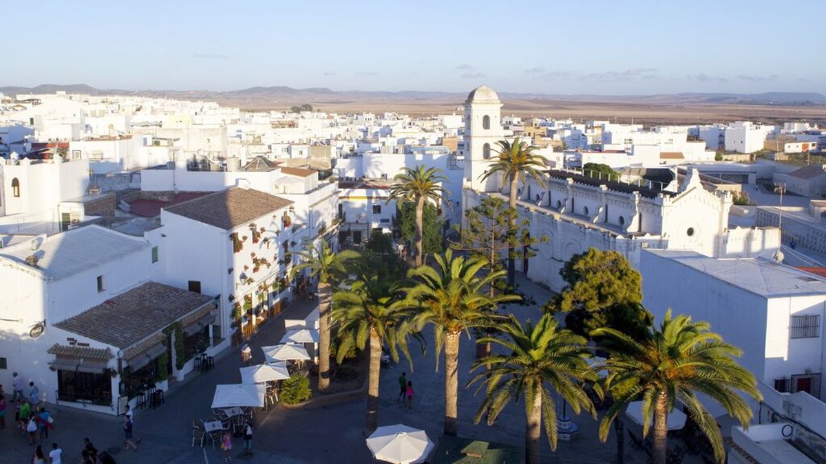 Andalucía solicita al TSJA toque de queda para Conil, Punta Umbría y otros 6 grandes municipios que ya superan la tasa mil Andalucía solicita al TSJA toque de queda para Conil, Punta Umbría y otros 6 grandes municipios que ya superan la tasa mil