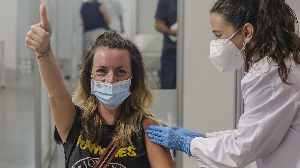 España ya tiene al 58% de la población vacunada con pauta completa España ya tiene al 58% de la población vacunada con pauta completa