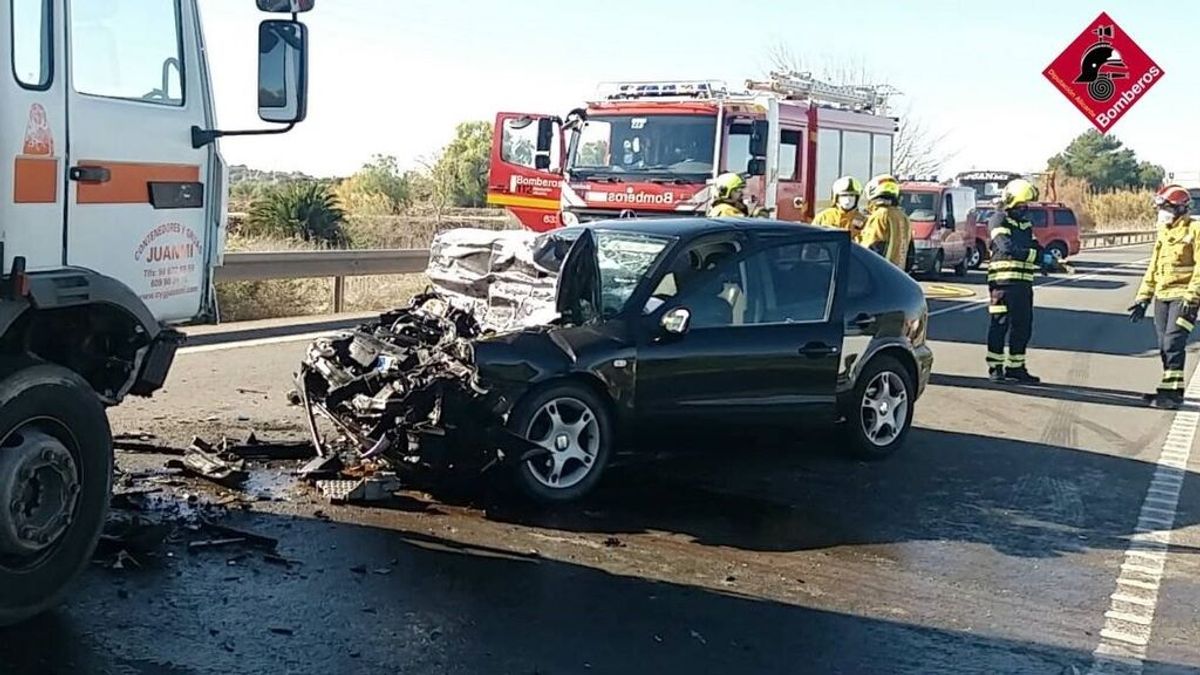 España lidera el descenso de muertes en carretera de la UE entre 2001 y 2020 España lidera el descenso de muertes en carretera de la UE entre 2001 y 2020