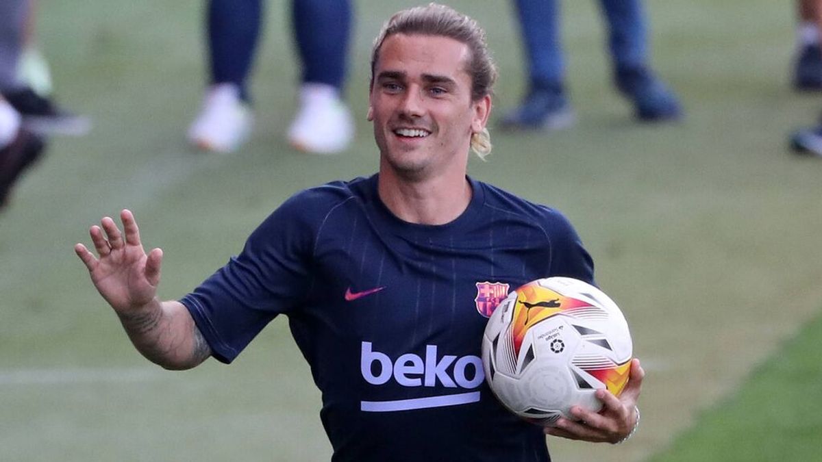 Griezmann mantiene su idea de jugar en Barcelona o Atlético. Griezmann mantiene su idea de jugar en Barcelona o Atlético.