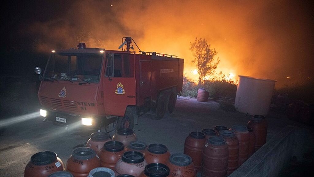 Los incendios sofocan a Italia, Grecia, Turquía y Albania