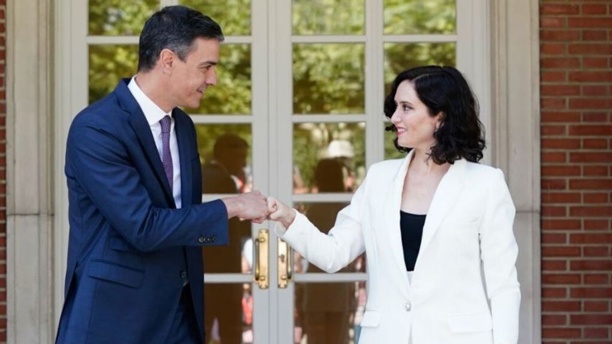 El impuesto para los ricos de Madrid: la ultima escaramuza veraniega entre Ayuso y el Gobierno de Sánchez El impuesto para los ricos de Madrid: la ultima escaramuza veraniega entre Ayuso y el Gobierno de Sánchez