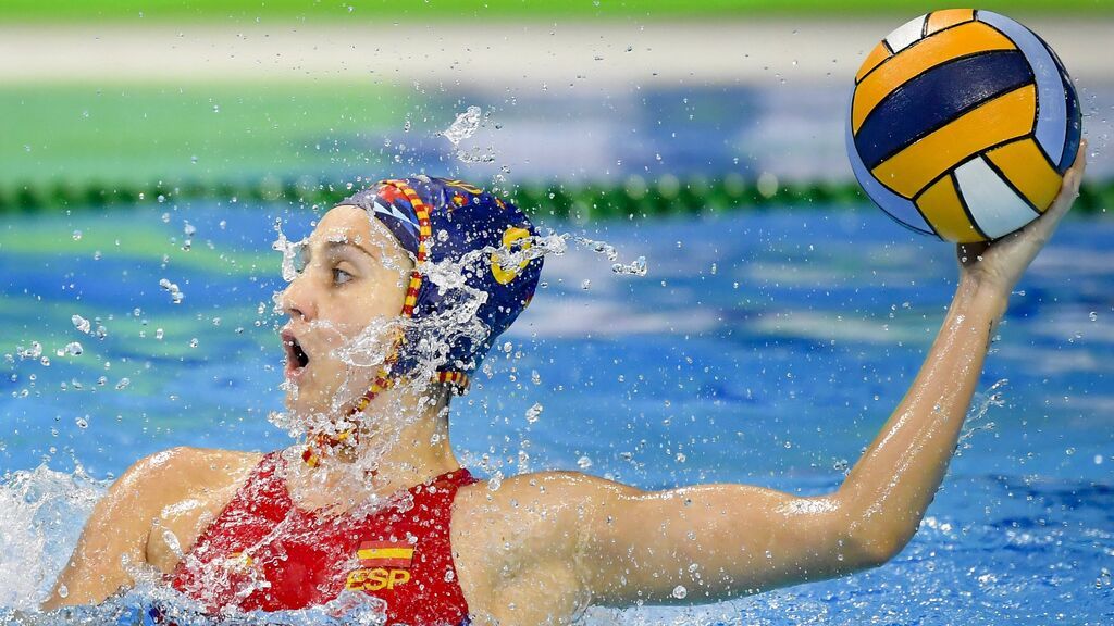 Las féminas de Waterpolo pelearán por el oro tras ganar con solvencia a Hungría