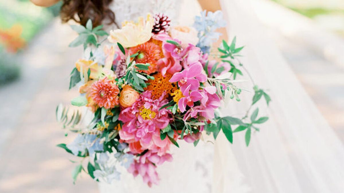 Qué ramo de novia es el mejor para una boda de verano: ¿natural o preservado?