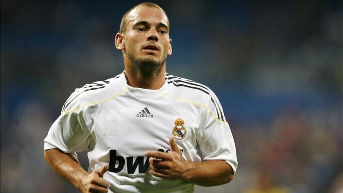 Sneijder confiesa sus problemas con el alcohol en el Real Madrid: "No había drogas pero el vodka era mi mejor amigo" Sneijder confiesa sus problemas con el alcohol en el Real Madrid: "No había drogas pero el vodka era mi mejor amigo"