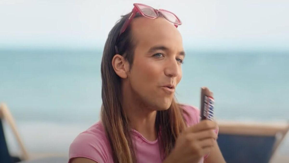 Snickers pide "disculpas" y retirará el anuncio que políticos y redes sociales tachan de "homófobo" Snickers pide "disculpas" y retirará el anuncio que políticos y redes sociales tachan de "homófobo"