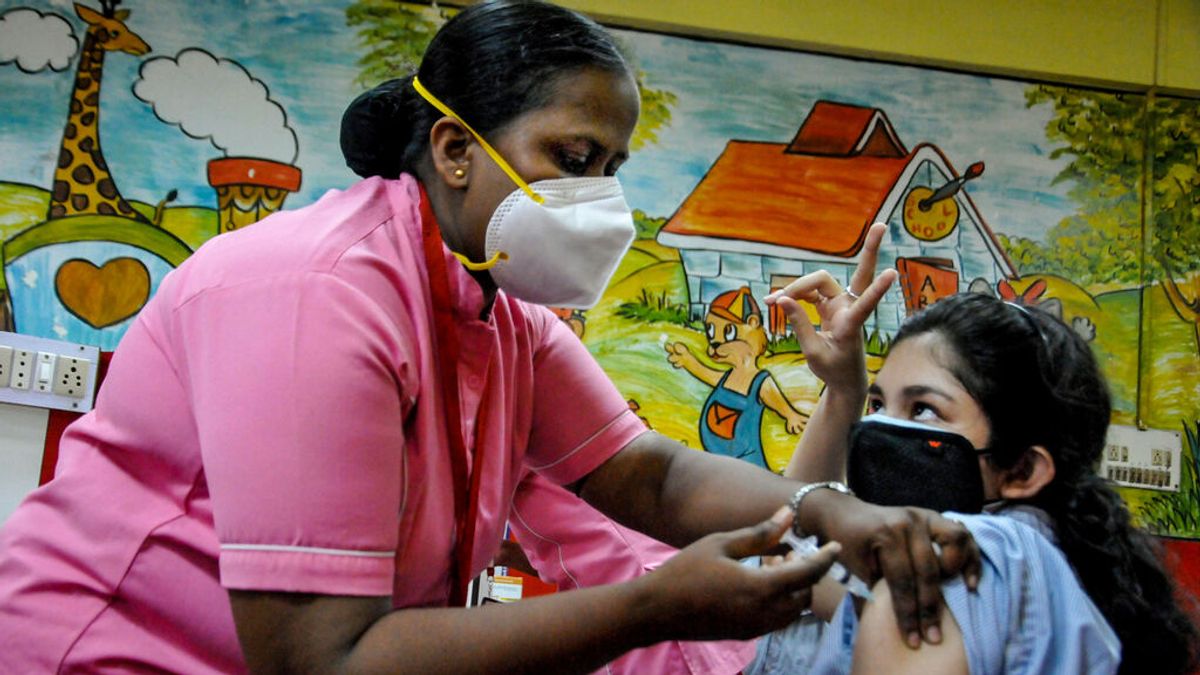 India supera los 31,8 millones de casos tras sumar cerca de 43.000 contagios durante el último día India supera los 31,8 millones de casos tras sumar cerca de 43.000 contagios durante el último día