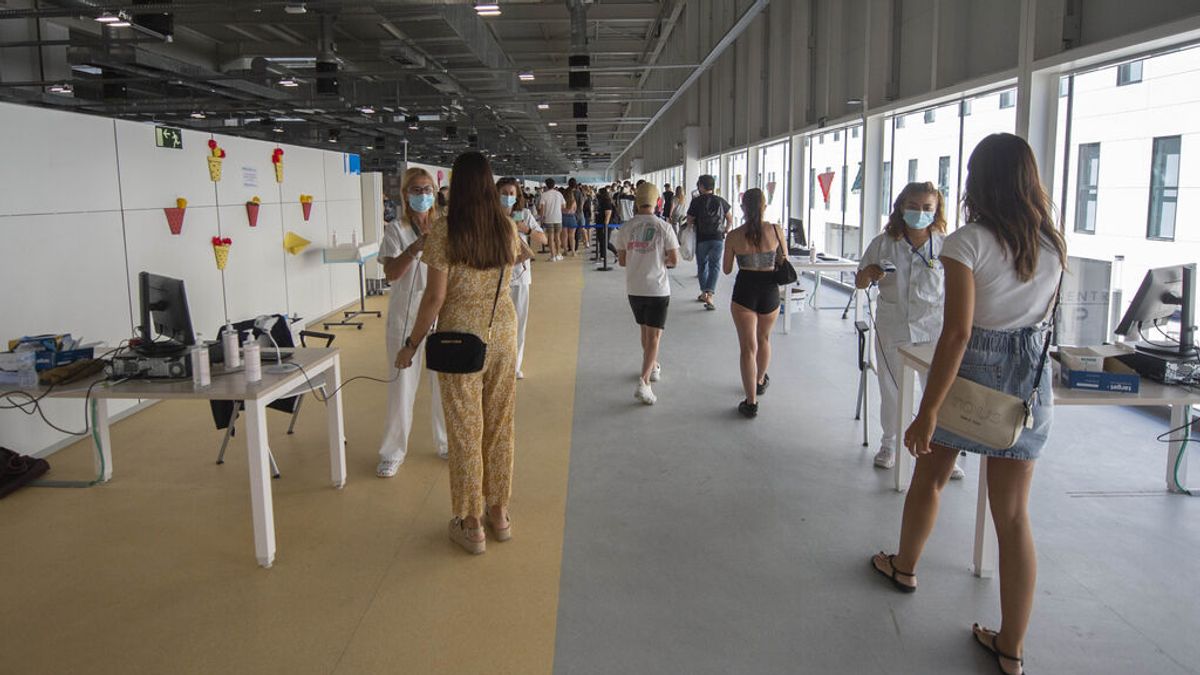 Sigue descendiendo la presión hospitalaria por covid en España Sigue descendiendo la presión hospitalaria por covid en España