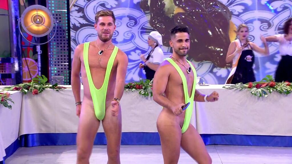 Miguel Frigenti y Tom Brusse ¿A quién le queda mejor el bañador?