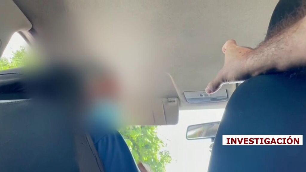 Investigación ‘CAD’: tensión en un taxi pirata de Canarias cuando se da cuenta que estamos grabando