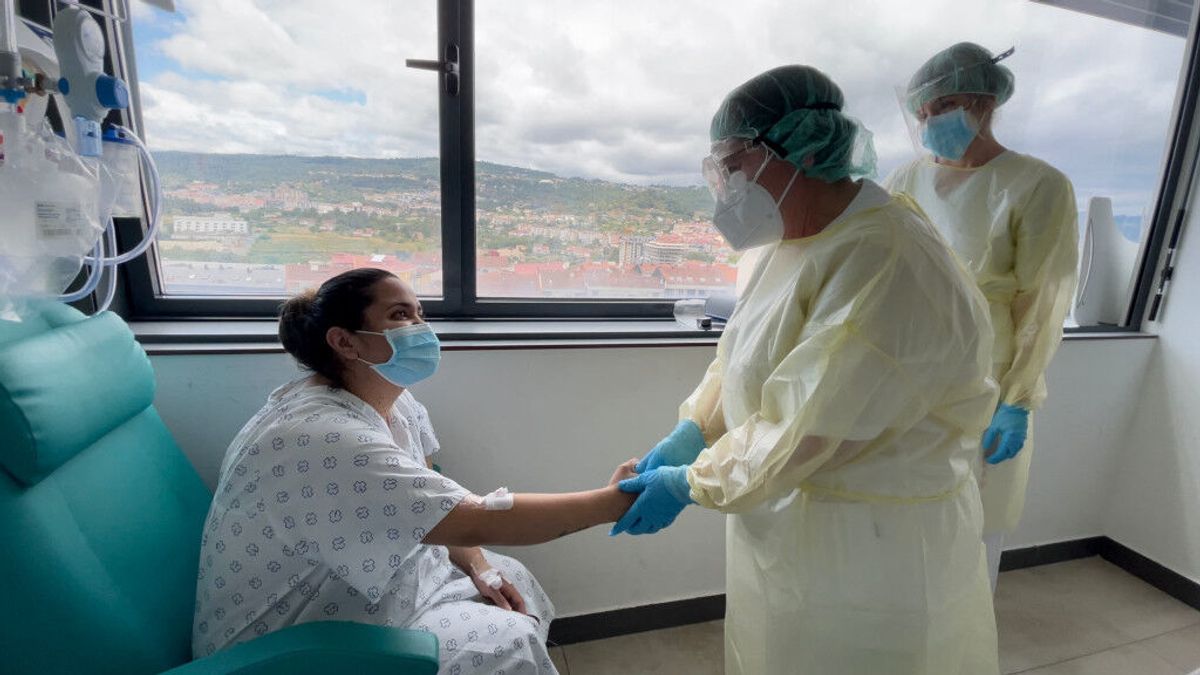 Yenny, en la UCI con 32 años: “El virus no solo mata a personas mayores, hay que protegerse” Yenny, en la UCI con 32 años: “El virus no solo mata a personas mayores, hay que protegerse”