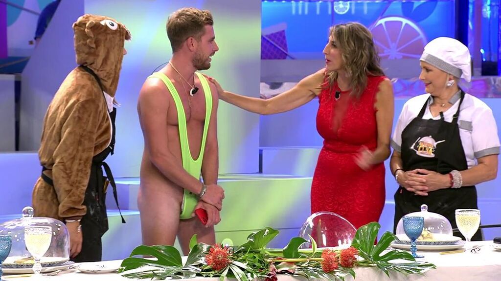 La llegada de Tom Brusse al plató de 'La última cena'