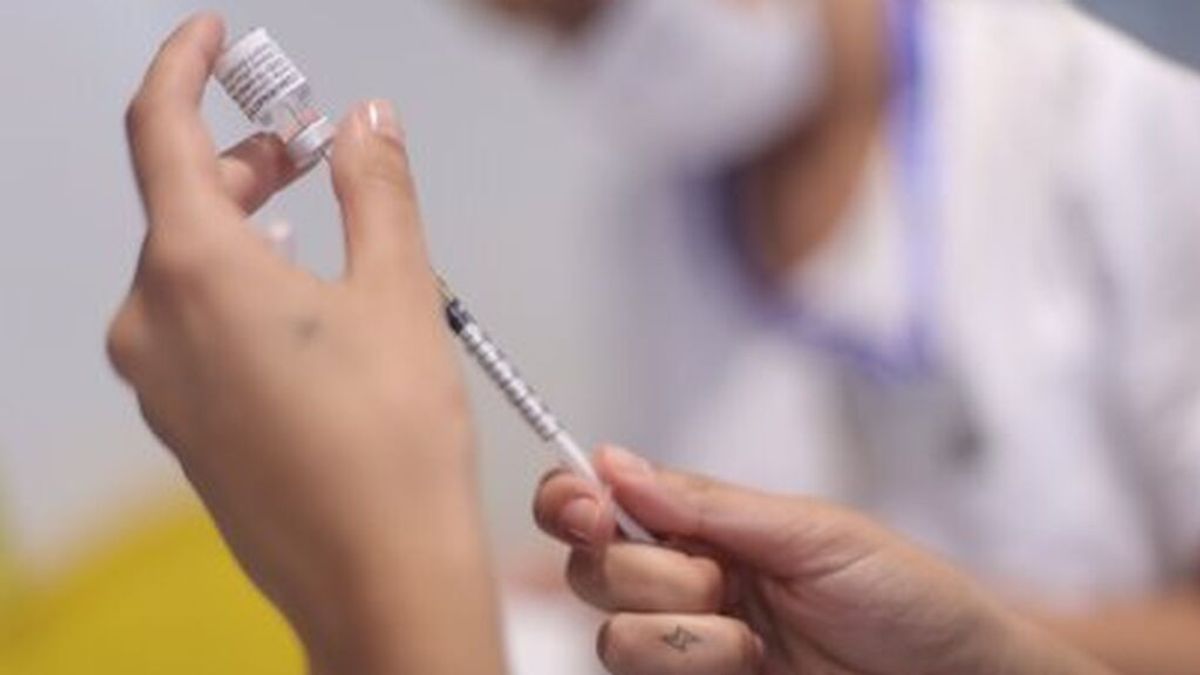 Cataluña empieza a vacunar a los jóvenes entre 12 y 15 años Cataluña empieza a vacunar a los jóvenes entre 12 y 15 años