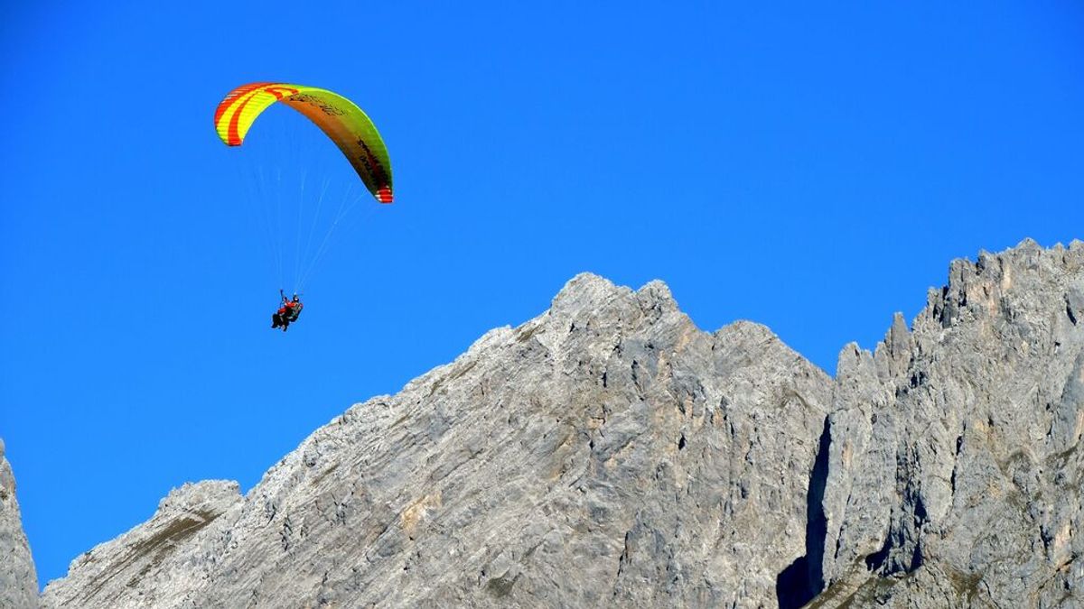 Mueren dos parapentistas tras sufrir una caída en Las Cañadas del Teide