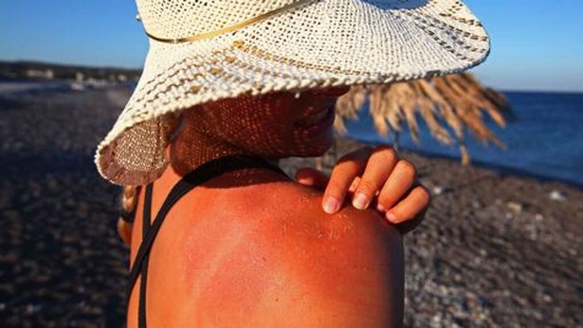 Los 9 mitos del bronceado: comer zanahoria no pone moreno y sí hay que echarse crema en días nublados Los 9 mitos del bronceado: comer zanahoria no pone moreno y sí hay que echarse crema en días nublados