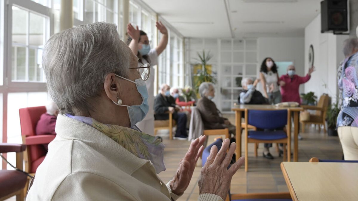Gerentes de residencias: "Hay que plantearse la tercera dosis cada vez hay más casos y más muertes" Gerentes de residencias: "Hay que plantearse la tercera dosis cada vez hay más casos y más muertes"