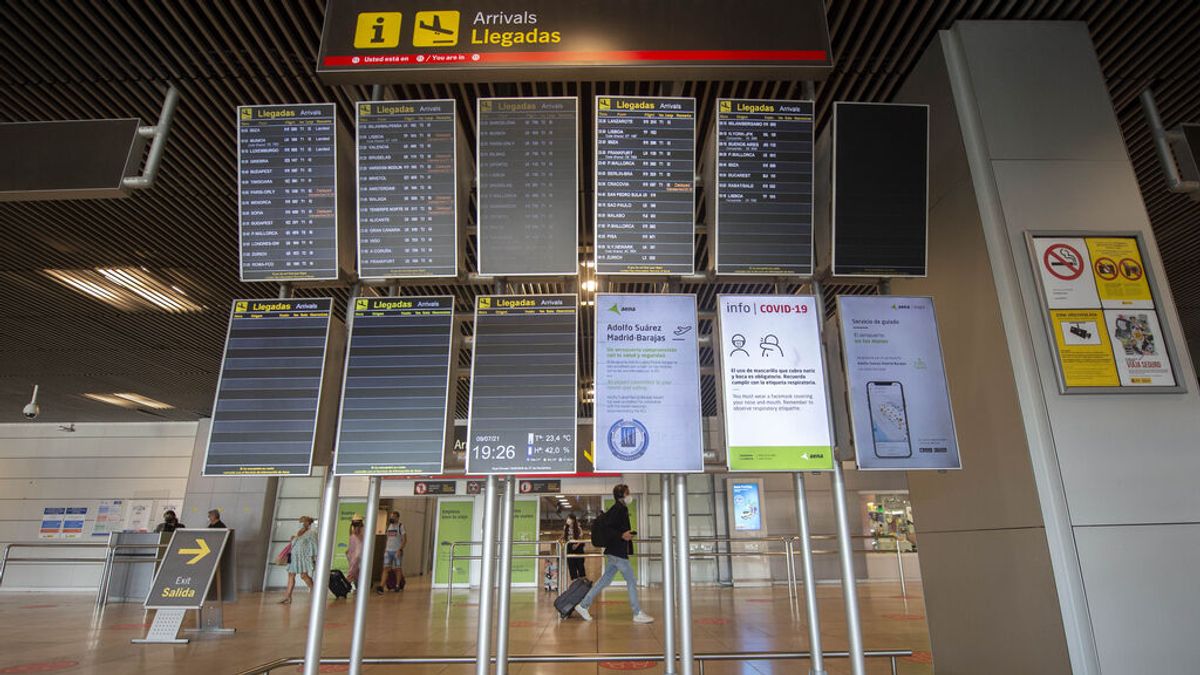 Facua denuncia a 27 aerolíneas por obligar a llamar a teléfonos de atención al cliente de pago Facua denuncia a 27 aerolíneas por obligar a llamar a teléfonos de atención al cliente de pago