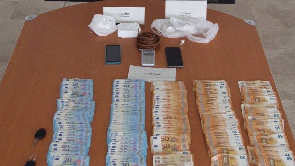 Desarticulan una organización dedicada al tráfico de cocaína en Tomelloso con 5 detenidos y 2 investigados Desarticulan una organización dedicada al tráfico de cocaína en Tomelloso con 5 detenidos y 2 investigados