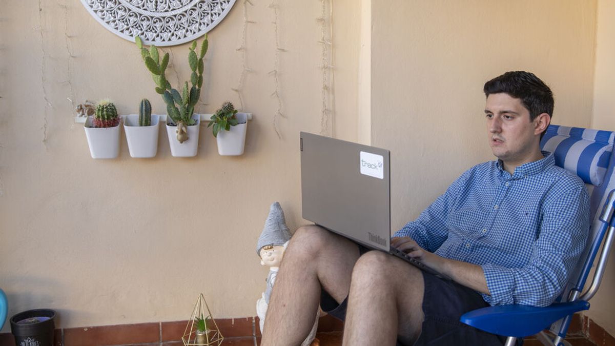 Teletrabajo y vida junto al mar en Vera: " Teletrabajo y vida junto al mar en Vera: "