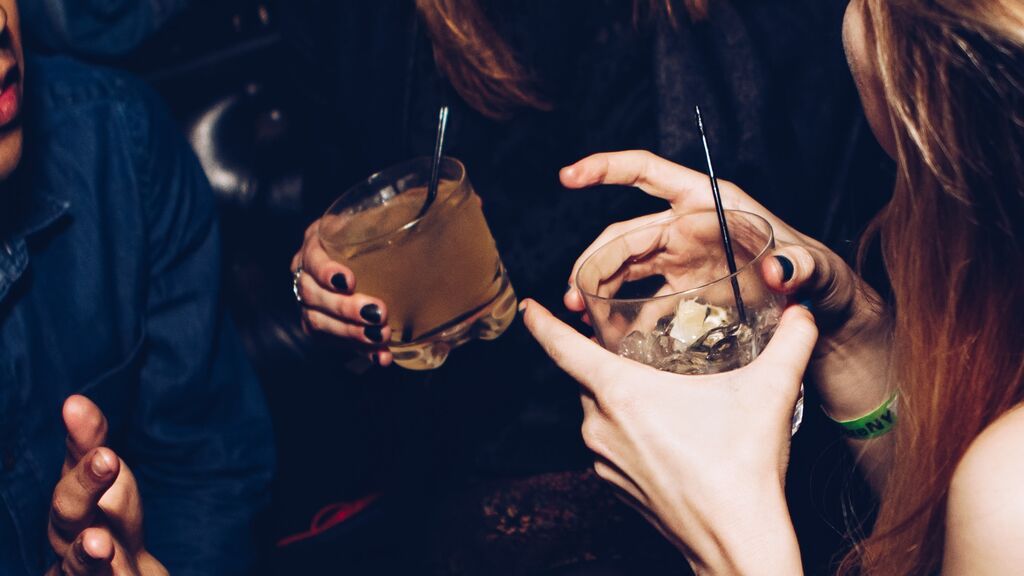 Un invento genial: el condón creado por dos chicas para evitar que puedan echarte droga en la bebida