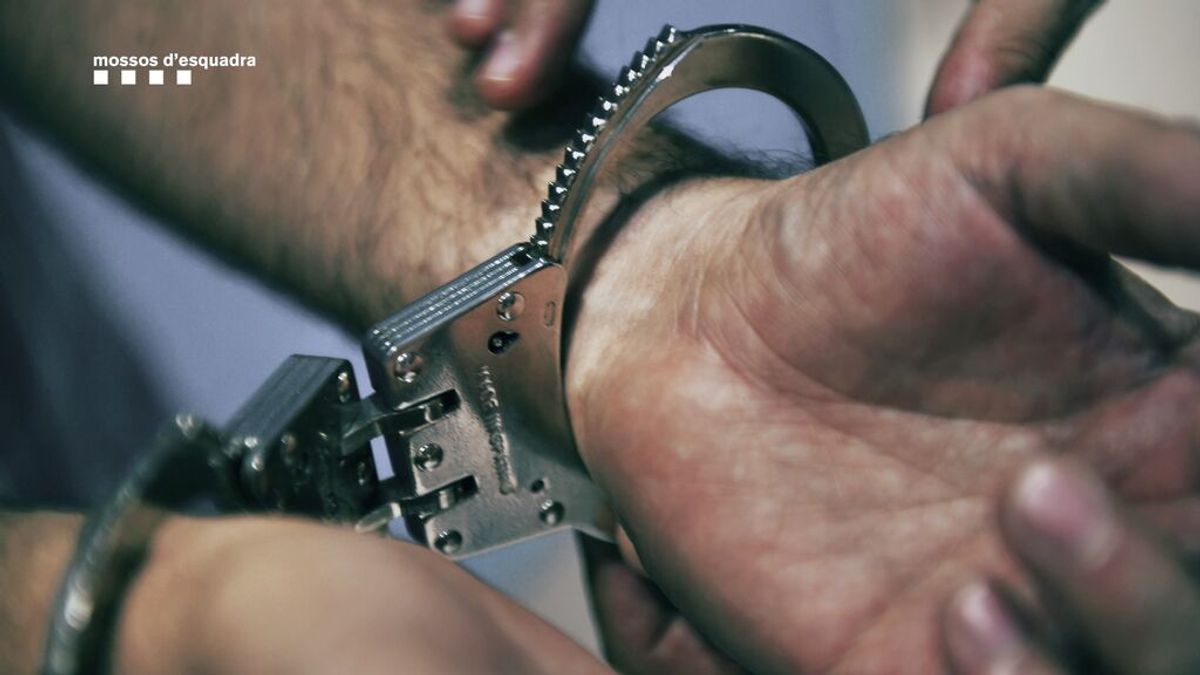 Prisión para 11 ladrones reincidentes y violentos que actuaban en el centro de Barcelona Prisión para 11 ladrones reincidentes y violentos que actuaban en el centro de Barcelona