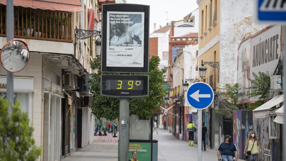 La ola de calor persiste poniendo a 14 comunidades en alerta: Aragón y Cataluña, en riesgo extremo La ola de calor persiste poniendo a 14 comunidades en alerta: Aragón y Cataluña, en riesgo extremo