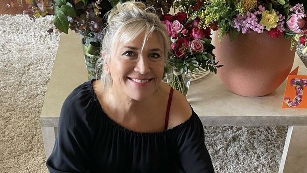 El verano de Julia Otero en plena lucha contra el cáncer: "Respirar, pasear y protegerse del sol"