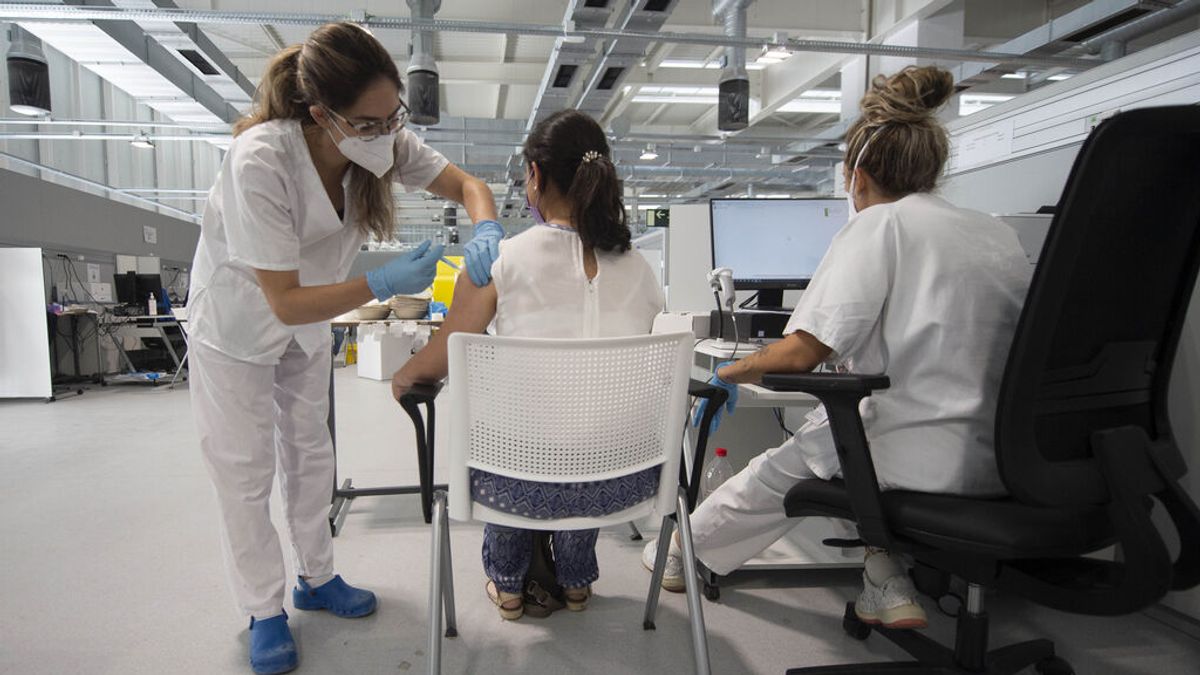 Dos hospitales madrileños participarán en los ensayos clínicos de la vacuna española Hipra Dos hospitales madrileños participarán en los ensayos clínicos de la vacuna española Hipra